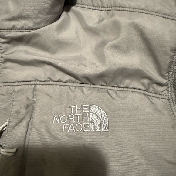 The North Face Light Gray Puffer Jacket - Picture 2 of 4